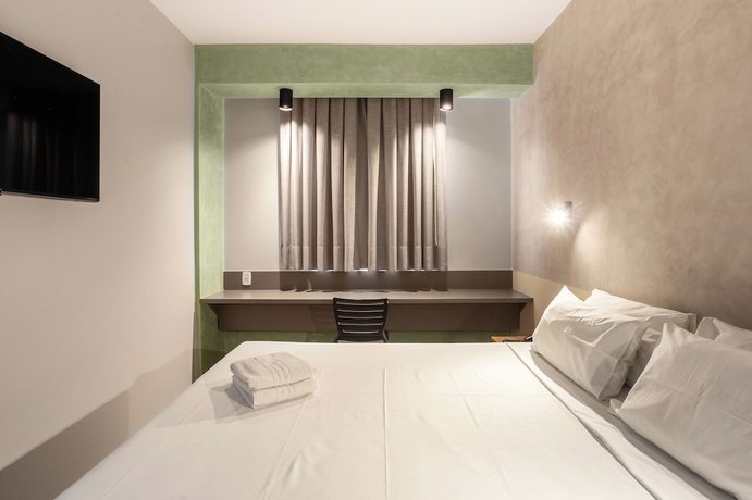 Imagen de la habitación del Hotel Carand&aacute; Hplus Express. Foto 7