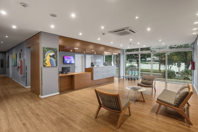 Imagen de los interiores del Hotel Carand&aacute; Hplus Express. Foto 16