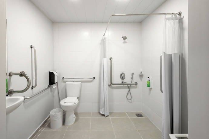 Imagen de la habitación del Hotel Carand&aacute; Hplus Express. Foto 12