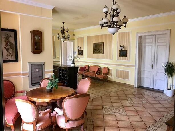 Imagen general del Hotel Caransebeș. Foto 2