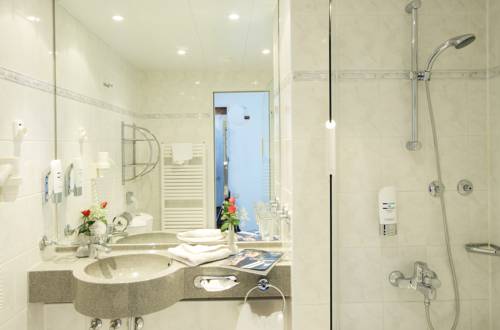 Imagen de la habitación del Hotel Carat Golf and Sporthotel. Foto 13