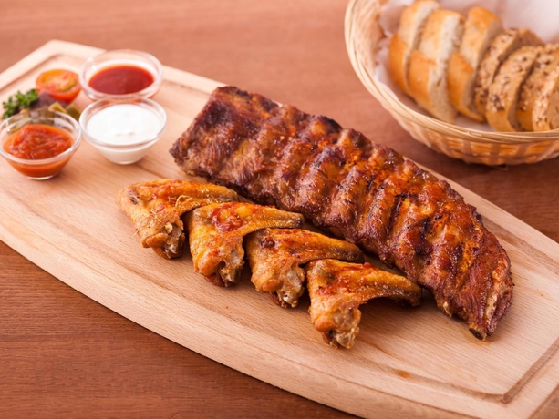 Imagen del bar/restaurante del Hotel Carathotel Basel. Foto 7