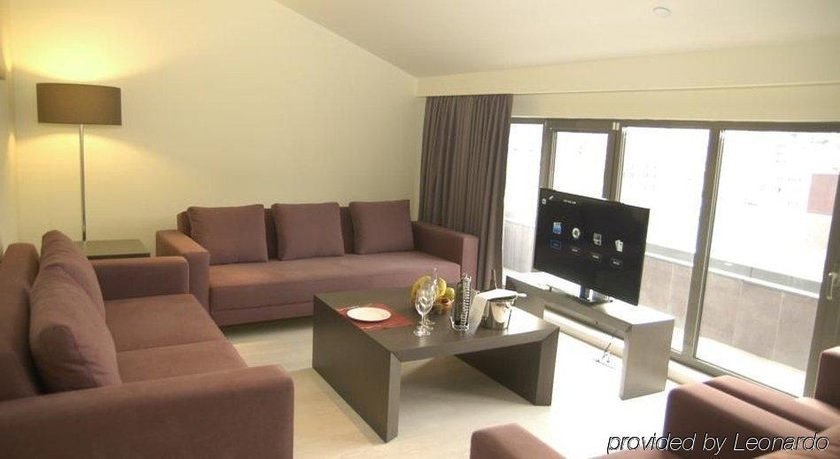 Imagen general del Hotel Caratpark. Foto 14