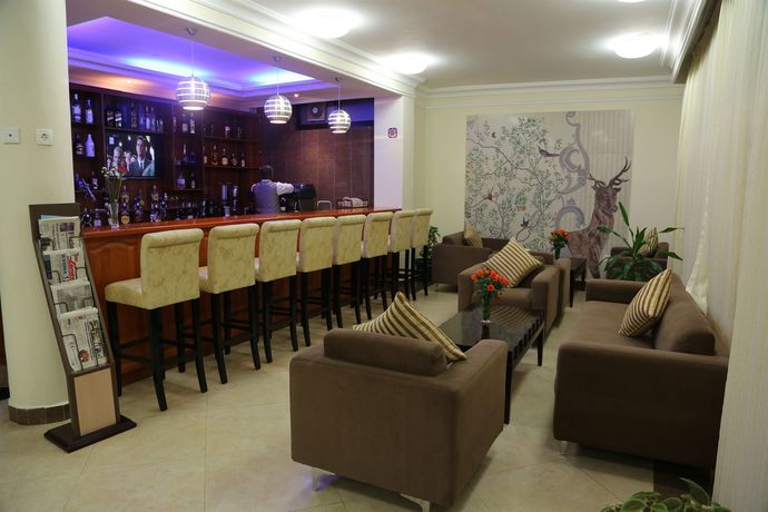 Imagen del bar/restaurante del Hotel Caravan. Foto 5