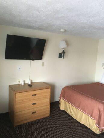 Imagen de la habitación del Hotel Caravan Motel, City of Niagara Falls. Foto 14