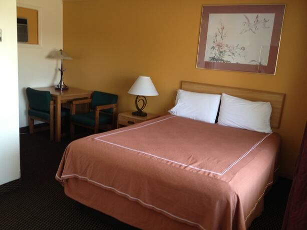 Imagen de la habitación del Hotel Caravan Motel, City of Niagara Falls. Foto 19