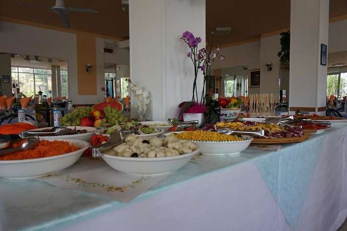 Imagen del bar/restaurante del Hotel Caravan, Pesaro. Foto 10