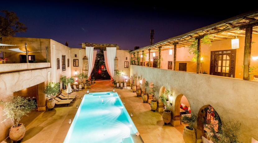 Imagen de la piscina del Hotel Caravan Serai. Foto 9