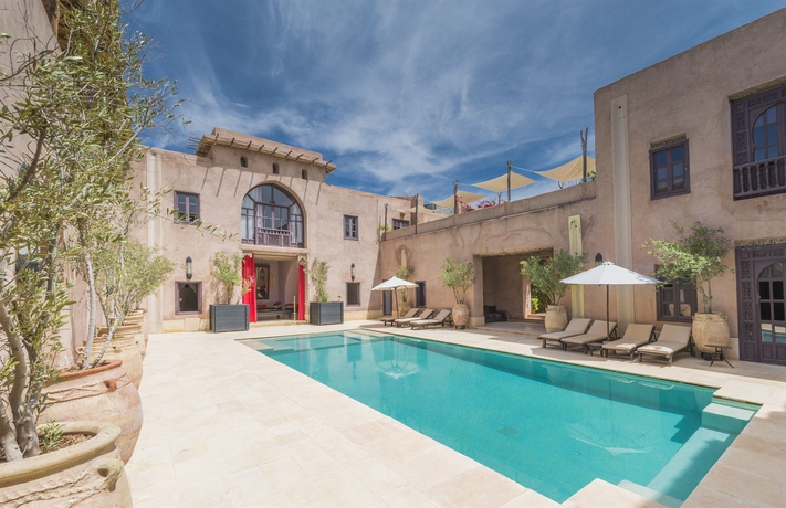 Imagen de la piscina del Hotel Caravan Serai. Foto 10