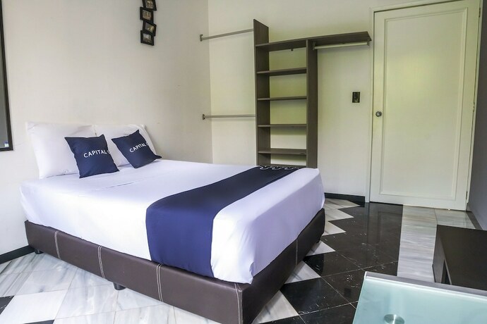 Imagen de la habitación del Hotel Caravansaro Goldsmith. Foto 11