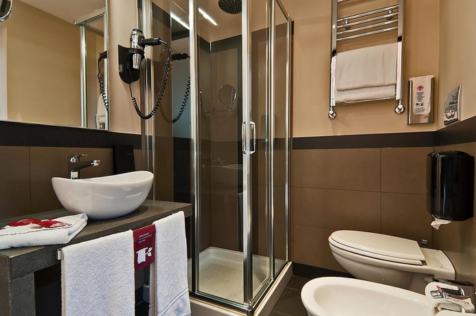 Imagen de la habitación del Hotel Caravel, Roma. Foto 5