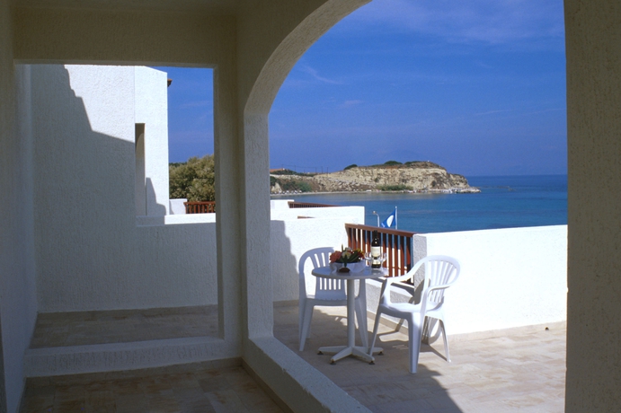 Imagen de los exteriores del Hotel Caravel Suites - Adults Only. Foto 8