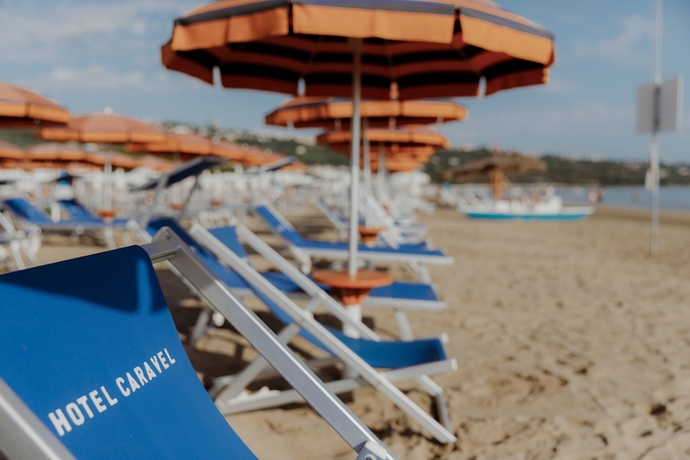 Imagen de los exteriores del Hotel Caravel, Vasto. Foto 11