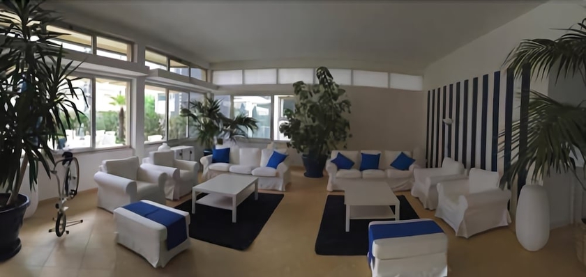Imagen de los interiores del Hotel Caravelle. Foto 12