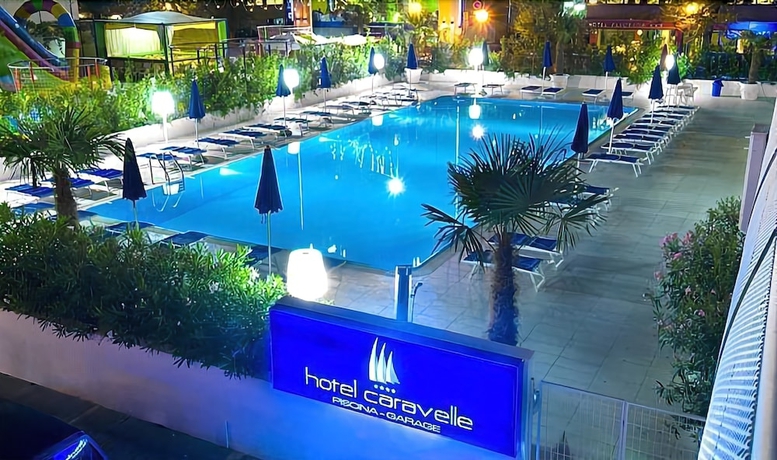 Imagen de la piscina del Hotel Caravelle. Foto 14