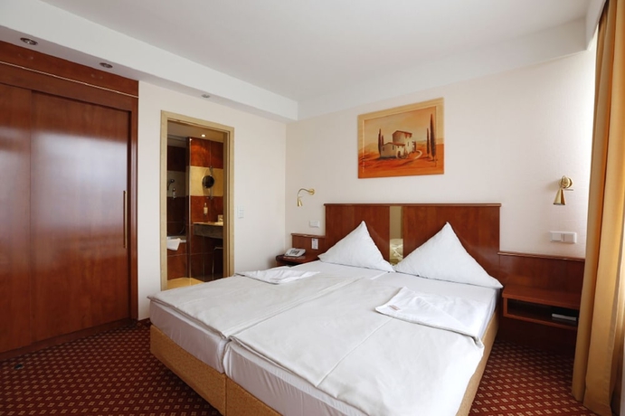 Imagen de la habitación del Hotel Caravelle Im Park. Foto 3
