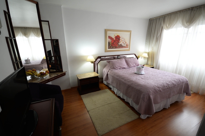 Imagen de la habitación del Hotel Caravelle Palace. Foto 2