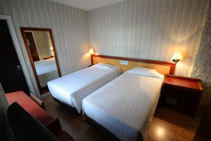 Imagen de la habitación del Hotel Caravelle Palace. Foto 4