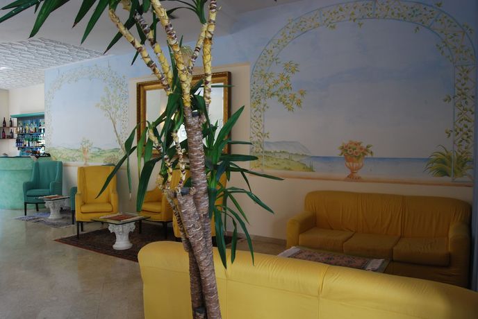 Imagen de los interiores del Hotel Caravelle Pesaro. Foto 13