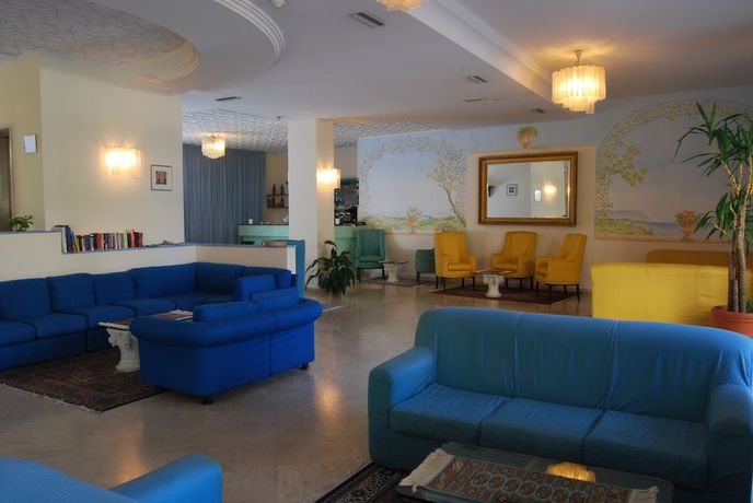 Imagen de los interiores del Hotel Caravelle Pesaro. Foto 16