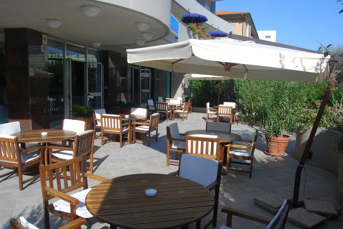 Imagen de los exteriores del Hotel Caravelle Pesaro. Foto 12