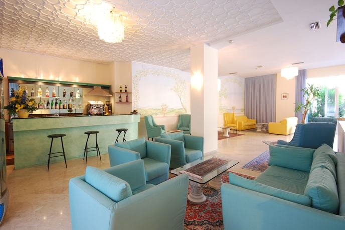 Imagen del bar/restaurante del Hotel Caravelle Pesaro. Foto 4