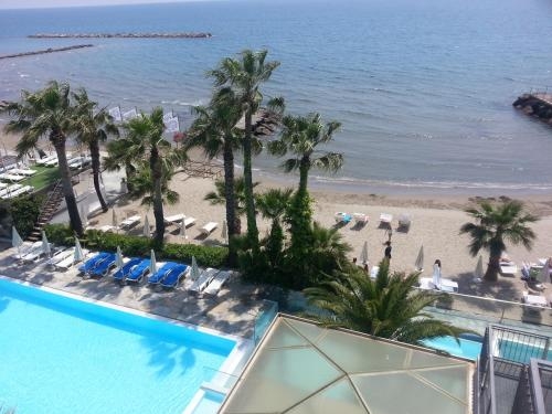 Imagen de la habitación del Hotel Caravelle Thalasso & Wellness. Foto 7