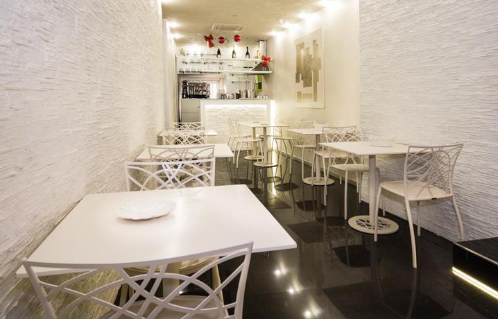 Imagen de los interiores del Hotel Caravita. Foto 12