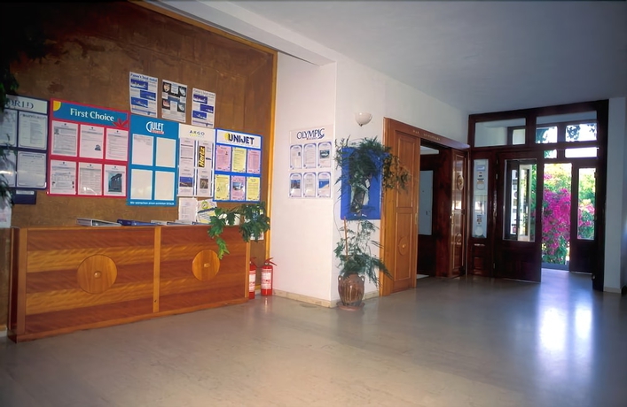 Imagen de los interiores del Hotel Caravos. Foto 13