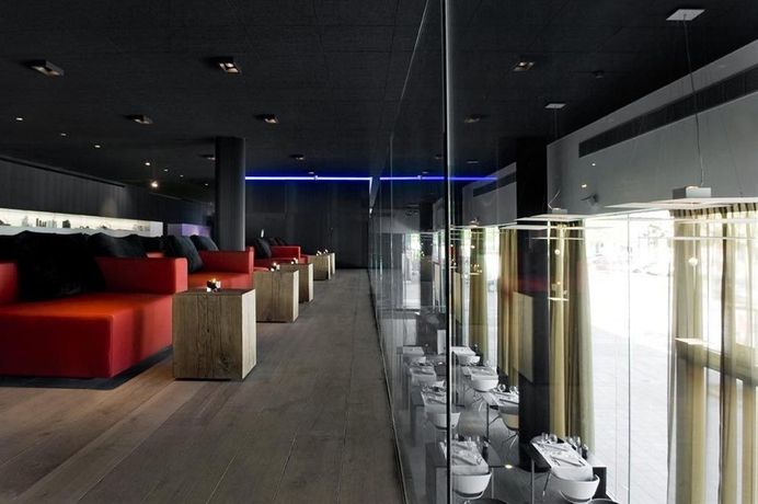 Imagen de los interiores del Hotel Carbon Hotel - Different Hotels. Foto 6