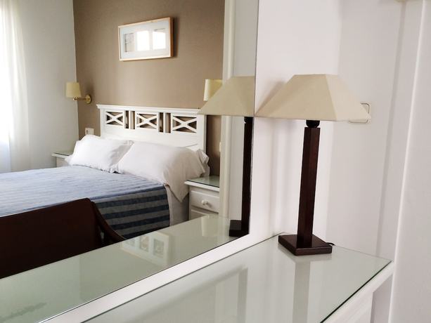 Imagen de la habitación del Hotel Carbonell. Foto 4