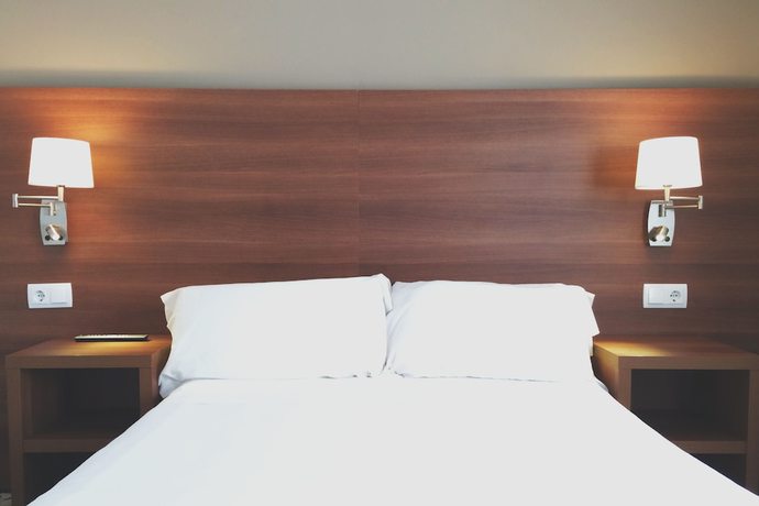 Imagen de la habitación del Hotel Carbonell. Foto 12