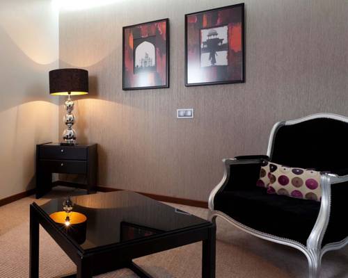 Imagen de la habitación del Hotel Cardal. Foto 15