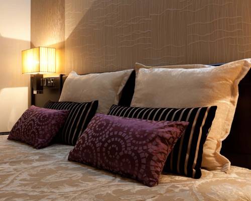 Imagen de la habitación del Hotel Cardal. Foto 16