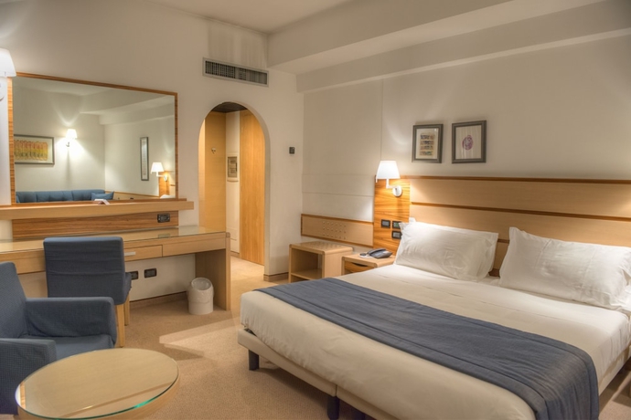 Imagen de la habitación del Hotel Cardano Malpensa. Foto 12