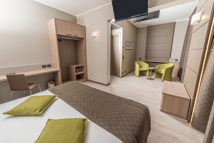 Imagen de la habitación del Hotel Cardano Malpensa. Foto 15