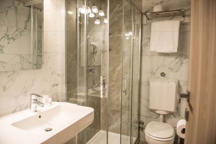 Imagen de la habitación del Hotel Cardano Malpensa. Foto 19