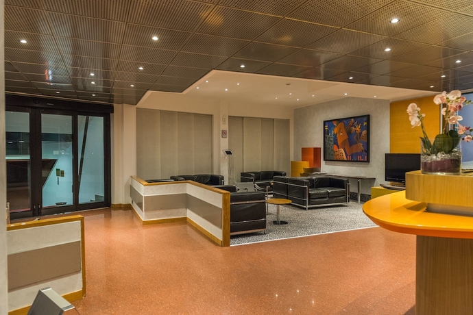 Imagen del bar/restaurante del Hotel Cardano Malpensa. Foto 4