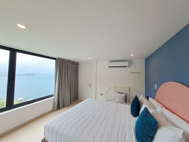 Imagen de la habitación del Hotel Cardedeu. Foto 15