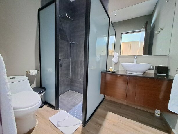 Imagen de la habitación del Hotel Cardedeu. Foto 17