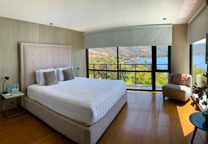 Imagen de la habitación del Hotel Cardedeu. Foto 18