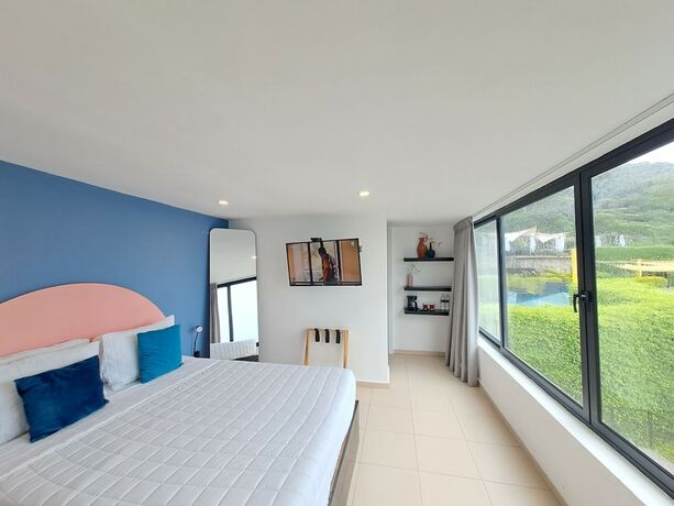 Imagen de la habitación del Hotel Cardedeu. Foto 19