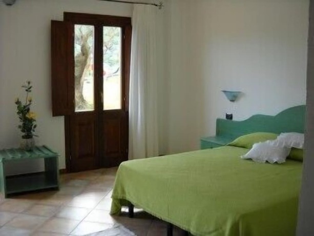 Imagen de la habitación del Hotel Cardedu. Foto 6