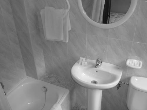 Imagen de la habitación del Hotel Cardeo. Foto 3