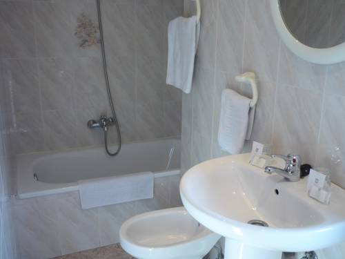 Imagen de la habitación del Hotel Cardeo. Foto 12