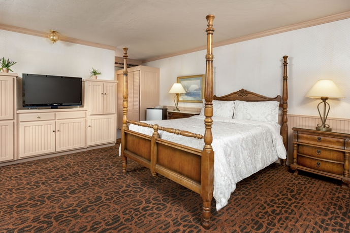 Imagen de la habitación del Hotel Cardiff By The Sea Lodge. Foto 12