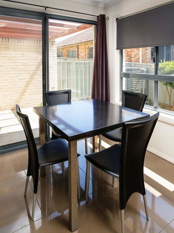 Imagen de la habitación del Hotel Cardiff Executive Apartments. Foto 9