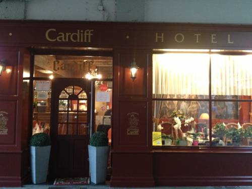 Imagen de la habitación del Hotel Cardiff. Foto 2
