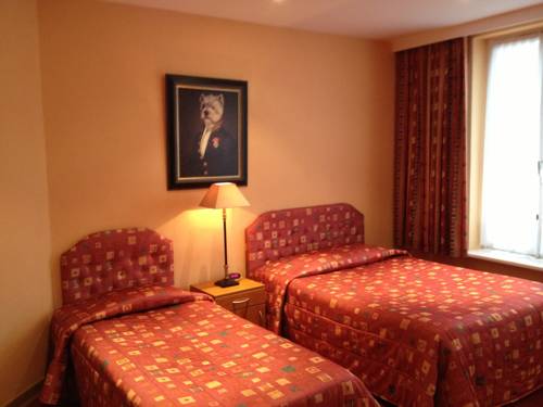 Imagen de la habitación del Hotel Cardiff. Foto 12