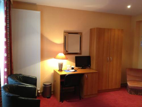 Imagen de la habitación del Hotel Cardiff. Foto 13